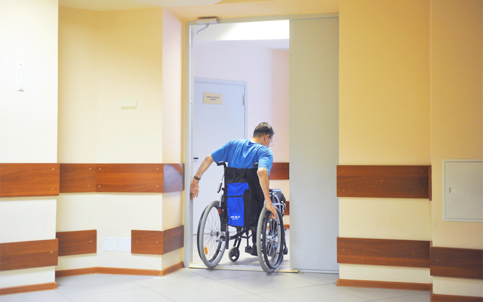 Двери для инвалидов колясочников